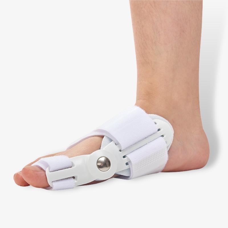 Hallux valgus stödskena på högerfoten från sidan
