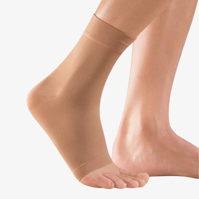 medi-501-elastiskt-fotledsbandage-hogerfoten-fran-sidan medi 501 elastiskt fotledsbandage