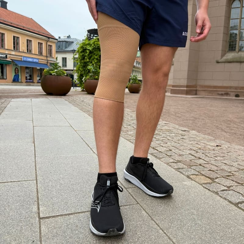 medi-602-knabandage-med-haftband-miljobild medi 602 knäbandage med häftband